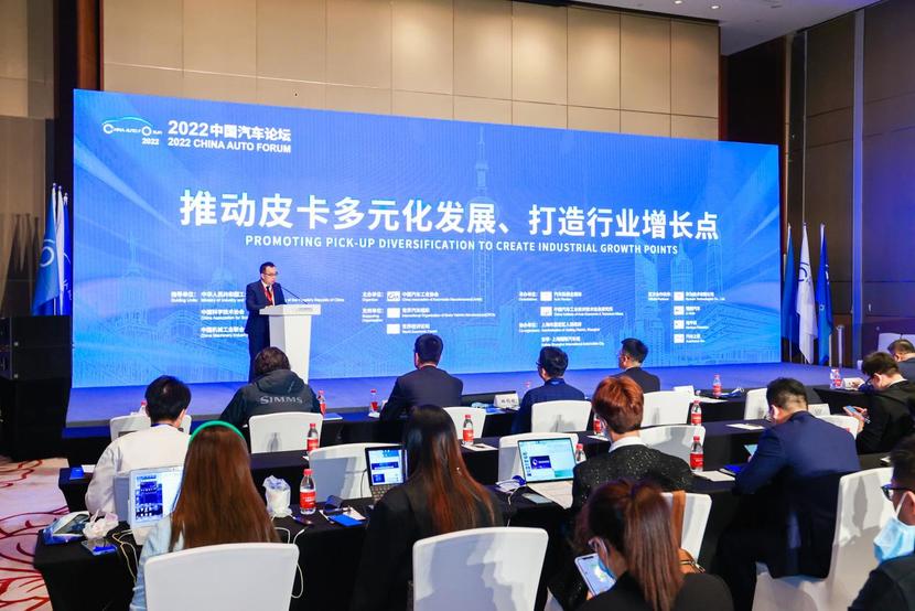 鲨鱼王多变体汽车智能皮卡后箱盖