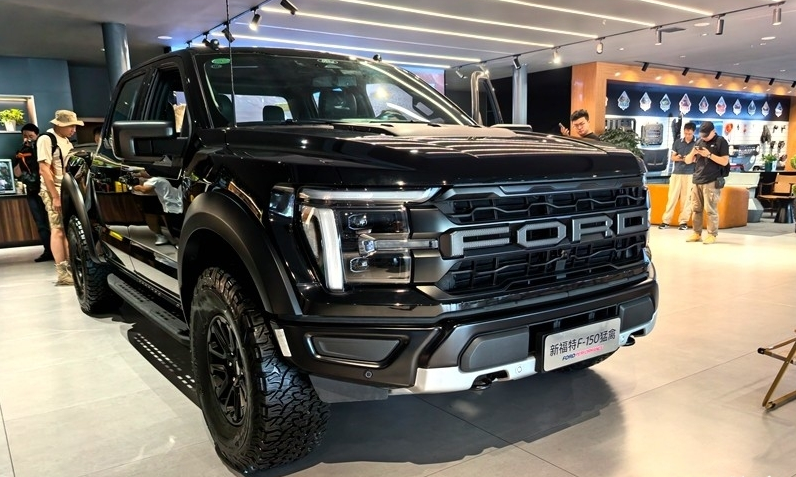 82.88万起！福特F-150猛禽新款登场，性能再升级