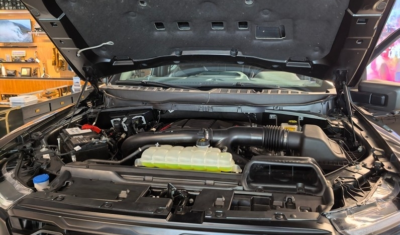 82.88万起！福特F-150猛禽新款登场，性能再升级