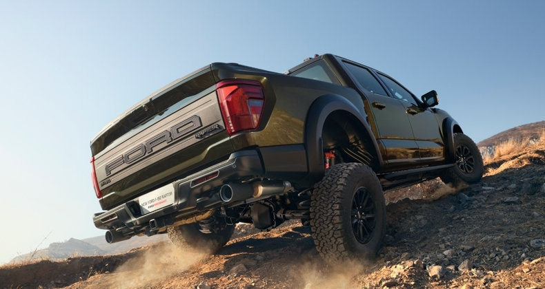 82.88万起！福特F-150猛禽新款登场，性能再升级